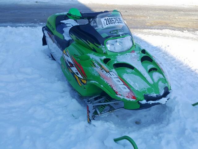 4UF02SNW12T118006 - 2002 ARCC SNOWMOBILE GREEN photo 1