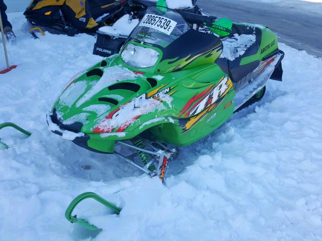 4UF02SNW12T118006 - 2002 ARCC SNOWMOBILE GREEN photo 2