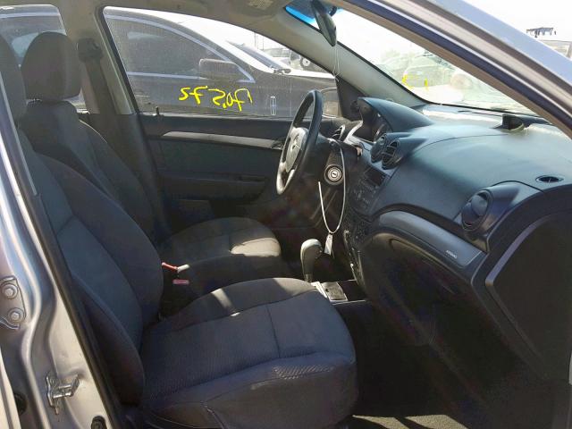 KL1TD56E79B303769 - 2009 CHEVROLET AVEO LS SILVER photo 5