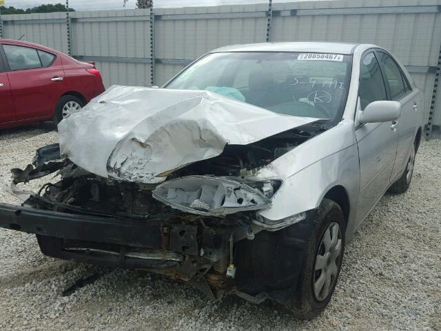 4T1BE32K53U209432 - 2003 TOYOTA CAMRY LE/X SILVER photo 2