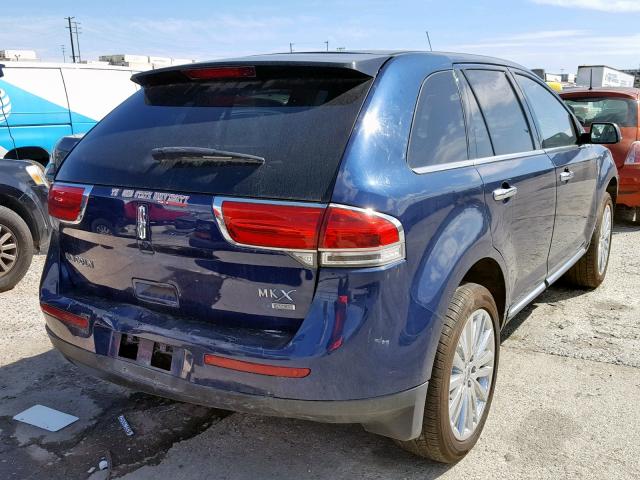 2LMDJ8JK1CBL06785 - 2012 LINCOLN MKX BLUE photo 4