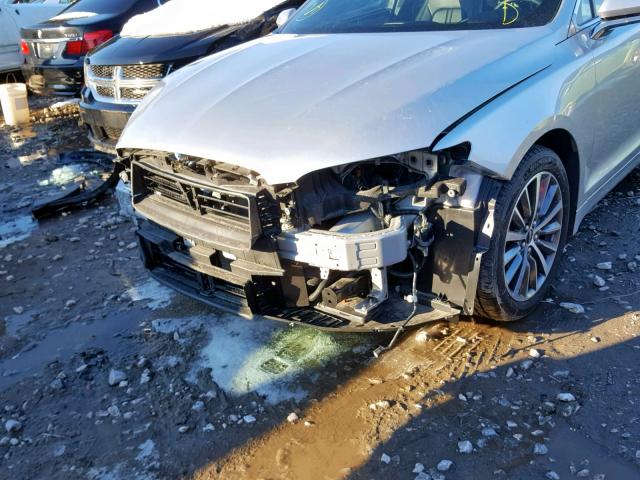 3LN6L5KU2JR621770 - 2018 LINCOLN MKZ HYBRID SILVER photo 9