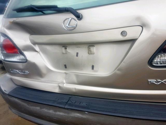 JTJGF10U510104844 - 2001 LEXUS RX 300 GOLD photo 9