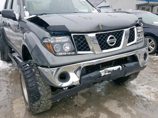 1N6AD07W77C418564 - 2007 NISSAN FRONTIER C GRAY photo 9