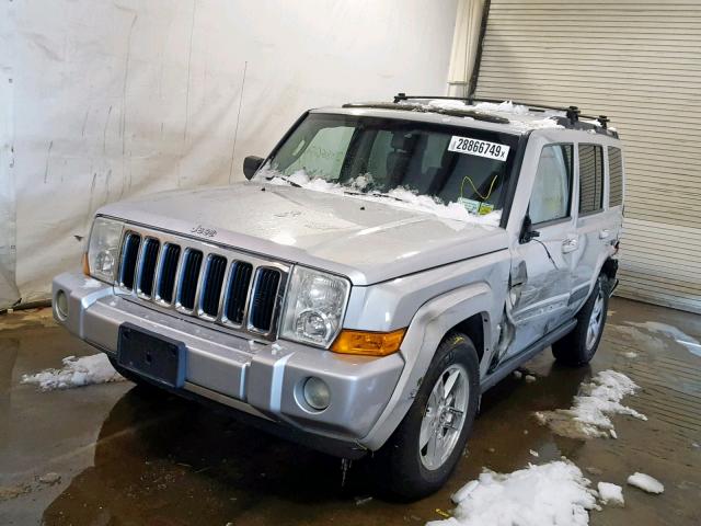 1J8HG48K77C510259 - 2007 JEEP COMMANDER SILVER photo 2
