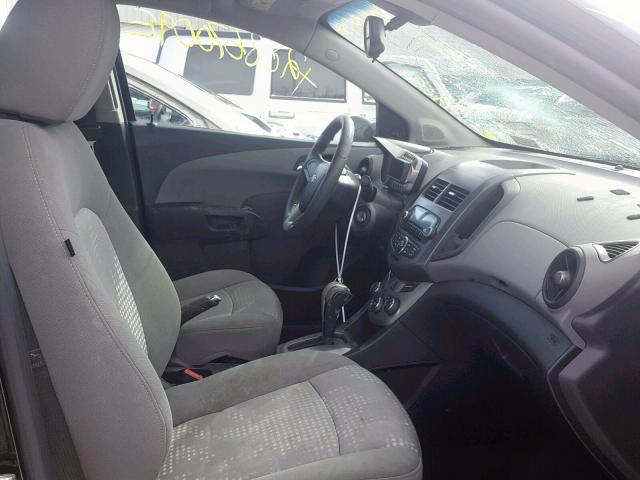 1G1JA5SH3C4137229 - 2012 CHEVROLET SONIC LS 黑色 照片 5