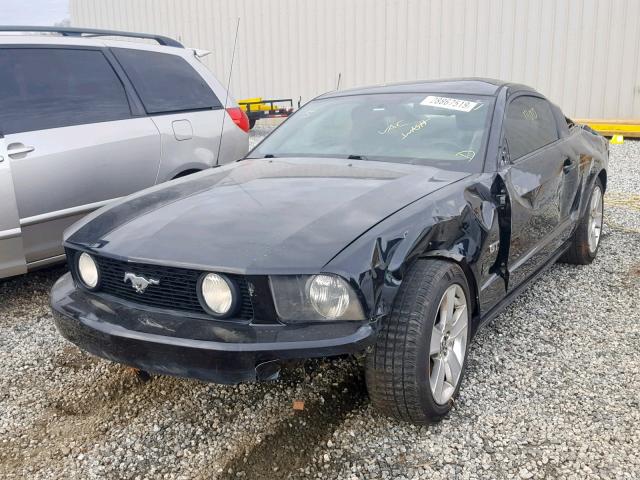 1ZVHT82H265215383 - 2006 FORD MUSTANG GT BLACK photo 2