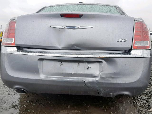 2C3CCAAG9EH263102 - 2014 CHRYSLER 300 SILVER photo 9