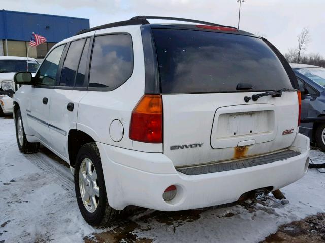 1GKDT13S262240258 - 2006 GMC ENVOY WHITE photo 3