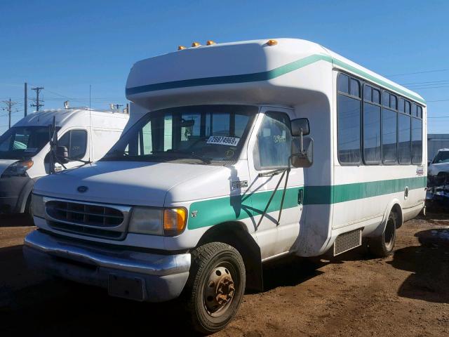 1FDWE35S42HB83281 - 2003 FORD E350 WHITE photo 2