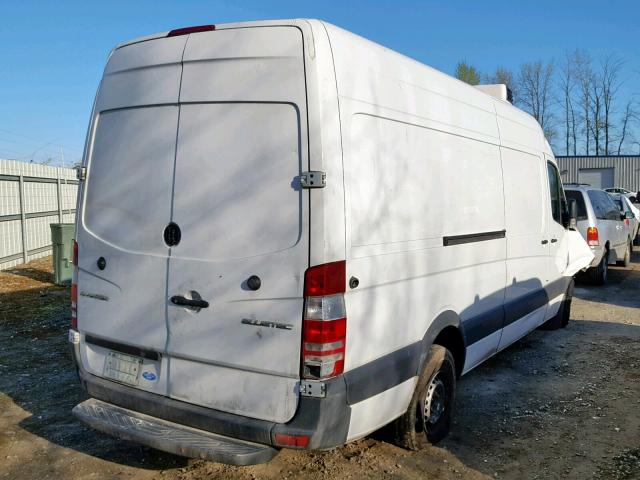 WD3PE8DC8FP101767 - 2015 MERCEDES-BENZ SPRINTER 2 WHITE photo 4