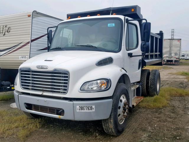 1FVACXDT3HHHW4390 - 2017 FREIGHTLINER M2 106 MED WHITE photo 2