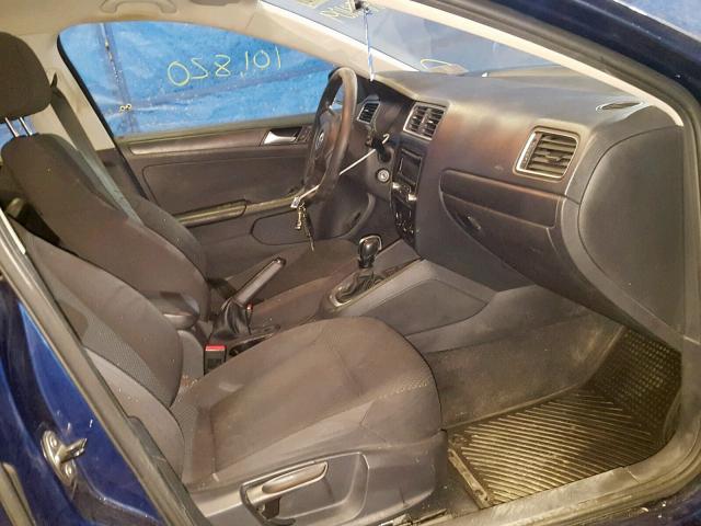 3VW2K7AJ2EM379989 - 2014 VOLKSWAGEN JETTA BASE BLUE photo 5