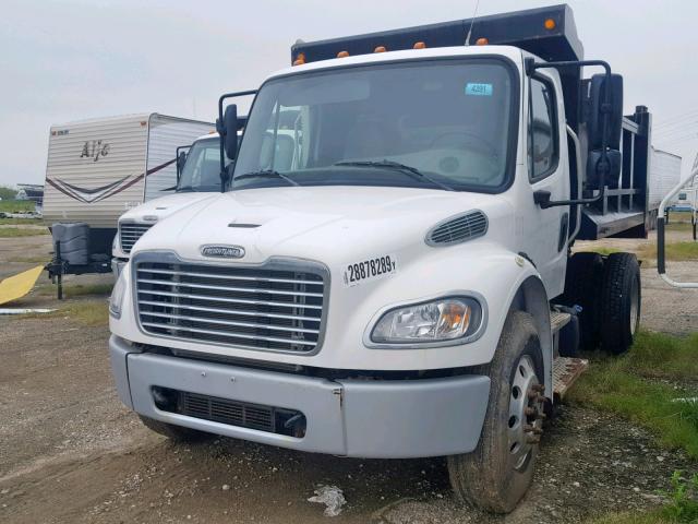 1FVACXDT7HHHW4389 - 2017 FREIGHTLINER M2 106 MED WHITE photo 2