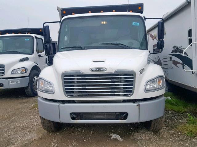 1FVACXDT7HHHW4389 - 2017 FREIGHTLINER M2 106 MED WHITE photo 9