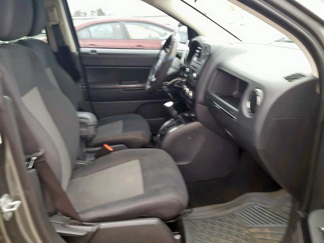 1C4NJCBA1CD632061 - 2012 JEEP COMPASS SP გრაფიტი ფოტო 5