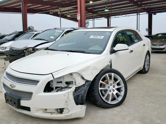 1G1ZK577084260607 - 2008 CHEVROLET MALIBU LTZ WHITE photo 2