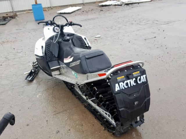 4UF10SNW0AT107040 - 2010 ARCTIC CAT M8  WHITE photo 3