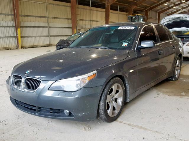 WBANE53527CW61692 - 2007 BMW 525 I GRAY photo 2