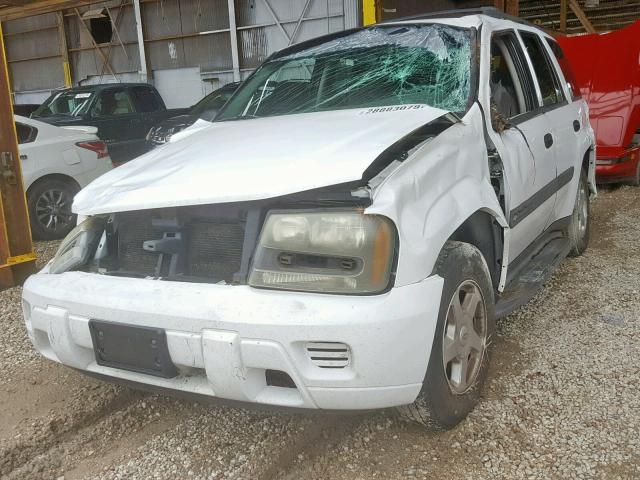 1GNDS13S332201647 - 2003 CHEVROLET TRAILBLAZE WHITE photo 2