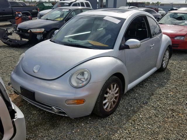 3VWCR31C55M418245 - 2005 VOLKSWAGEN NEW BEETLE ვერცხლისფერი ფოტო 2