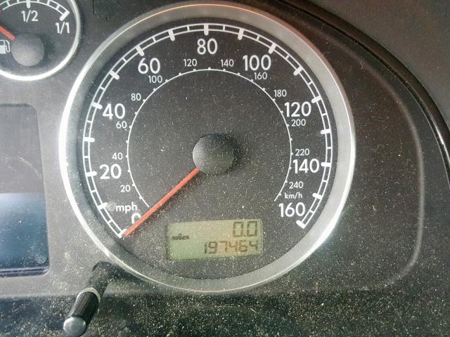 WVWRU63B25P021118 - 2005 VOLKSWAGEN PASSAT GLX 灰色 照片 8