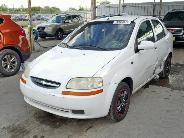 KL1TJ526X4B258438 - 2004 CHEVROLET AVEO LS WHITE photo 2