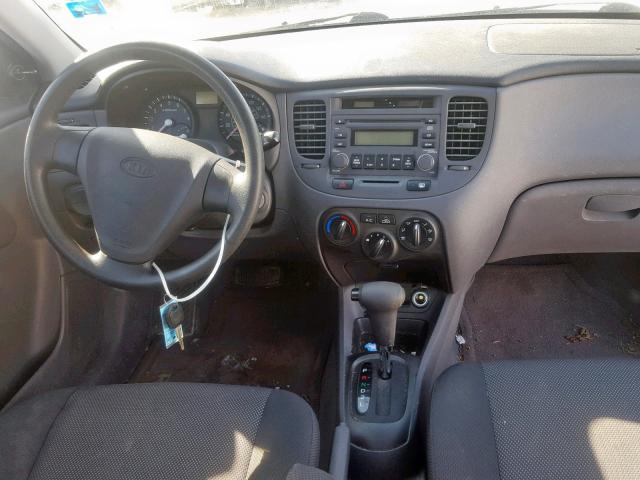 KNADE123366106218 - 2006 KIA RIO SILVER photo 9