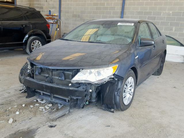 4T1BD1FK7CU054206 - 2012 TOYOTA CAMRY HYBR GRAY photo 2