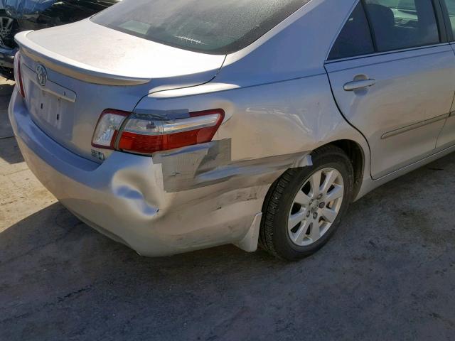 4T1BB46K18U060873 - 2008 TOYOTA CAMRY HYBR SILVER photo 9