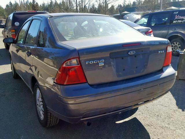 1FAFP34N55W273667 - 2005 FORD FOCUS ZX4 GRAY photo 3