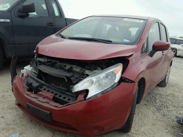 3N1CE2CP0FL422285 - 2015 NISSAN VERSA NOTE RED photo 2