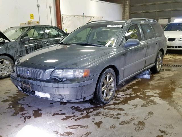 YV1SW58D031287912 - 2003 VOLVO V70 2.4T GRAY photo 2