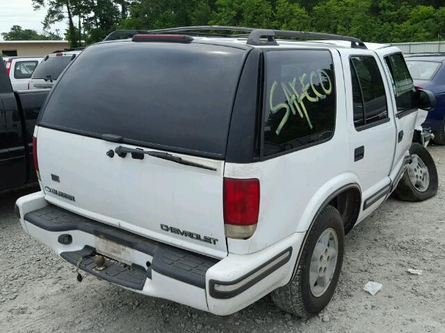 1GNDT13W1X2244924 - 1999 CHEVROLET BLAZER WHITE photo 4