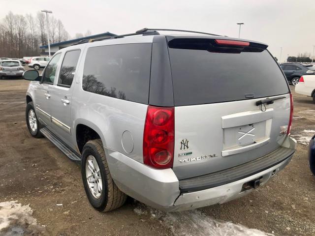 1GKUKKE3XAR203425 - 2010 GMC YUKON XL K SILVER photo 3