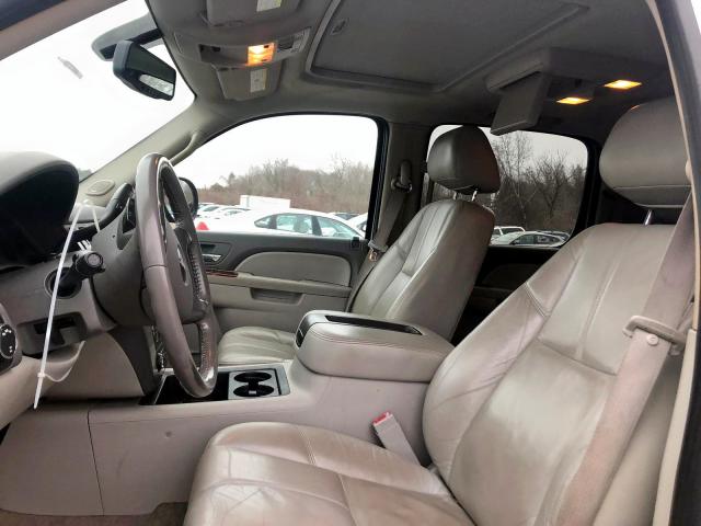 1GKUKKE3XAR203425 - 2010 GMC YUKON XL K SILVER photo 7