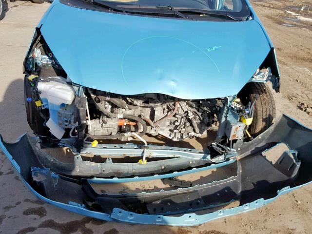 JTDKDTB33E1069045 - 2014 TOYOTA PRIUS C BLUE photo 10