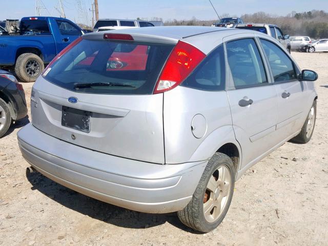 1FAHP37N27W247423 - 2007 FORD FOCUS ZX5 SILVER photo 4