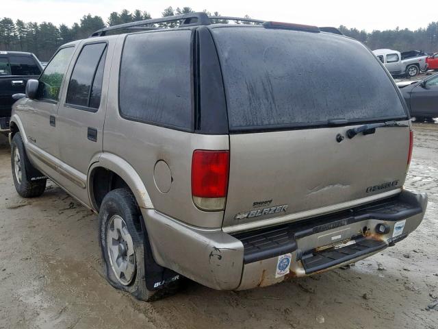 1GNDT13W32K233187 - 2002 CHEVROLET BLAZER GOLD photo 3