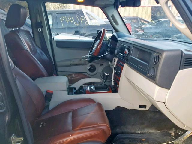 1J8HG58246C122460 - 2006 JEEP COMMANDER BLACK photo 5