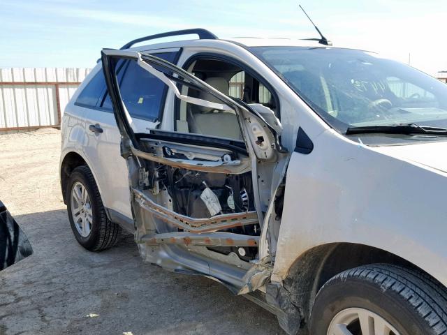 2FMDK3GC7ABB24758 - 2010 FORD EDGE SE WHITE photo 9