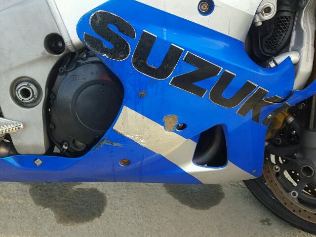 JS1GT74A222104122 - 2002 SUZUKI GSX-R1000 BLUE photo 7