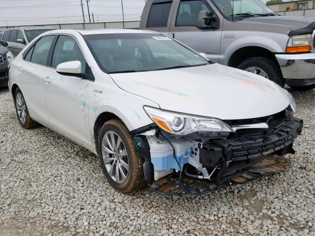 4T1BD1FK7HU226595 - 2017 TOYOTA CAMRY HYBR WHITE photo 1