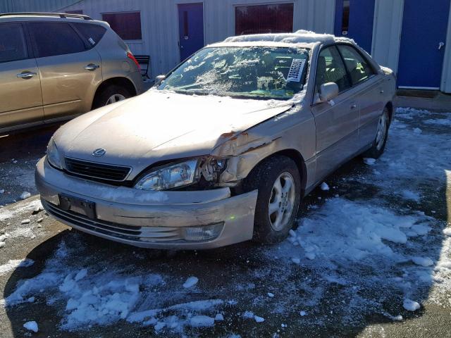 JT8BF22G0V5004149 - 1997 LEXUS ES 300 GOLD photo 2