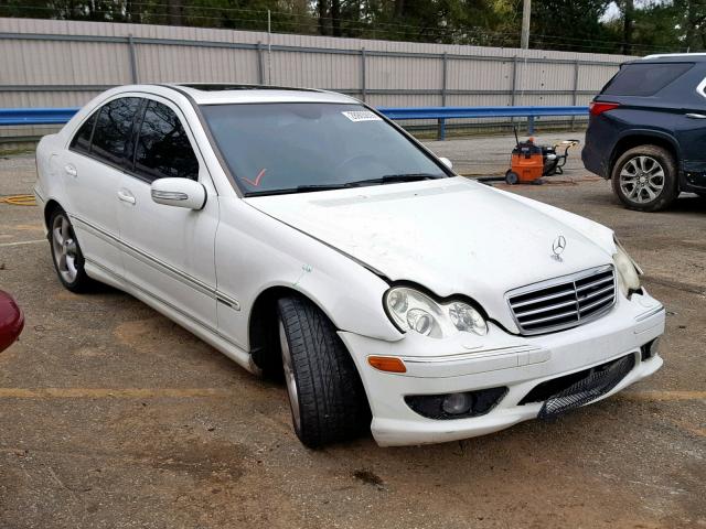 WDBRF40J55A709836 - 2005 MERCEDES-BENZ C 230K SPO WHITE photo 1