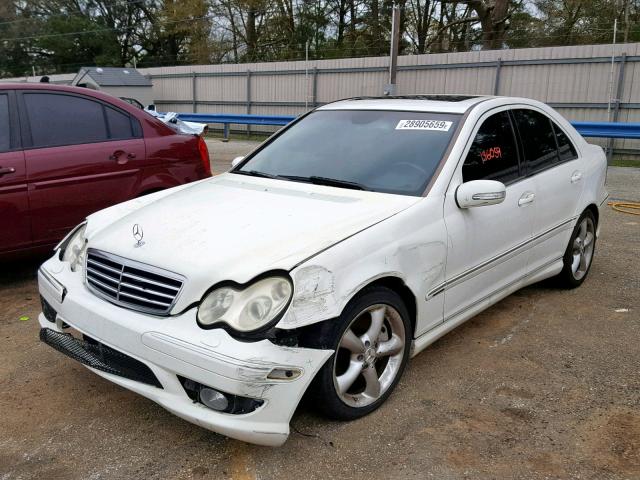 WDBRF40J55A709836 - 2005 MERCEDES-BENZ C 230K SPO WHITE photo 2