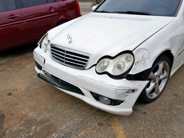 WDBRF40J55A709836 - 2005 MERCEDES-BENZ C 230K SPO WHITE photo 9