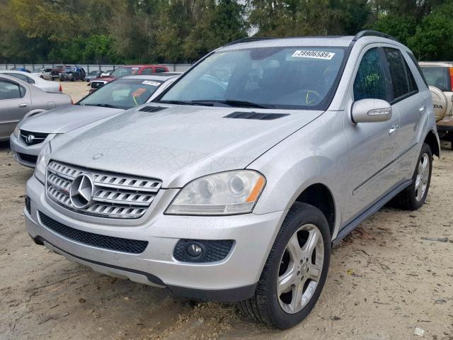 4JGBB86E88A314145 - 2008 MERCEDES-BENZ ML 350 SILVER photo 2