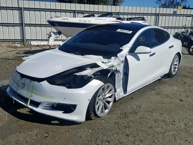 5YJSA1E23JF270090 - 2018 TESLA MODEL S WHITE photo 2