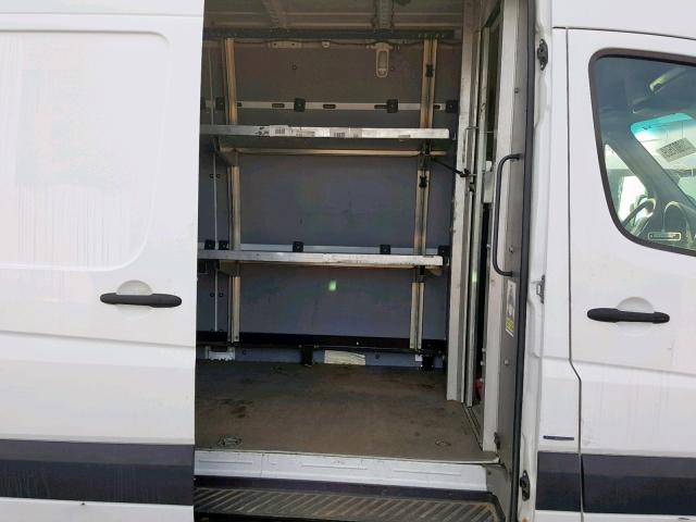 WD3PE8CB4B5575164 - 2011 MERCEDES-BENZ SPRINTER 2 WHITE photo 6